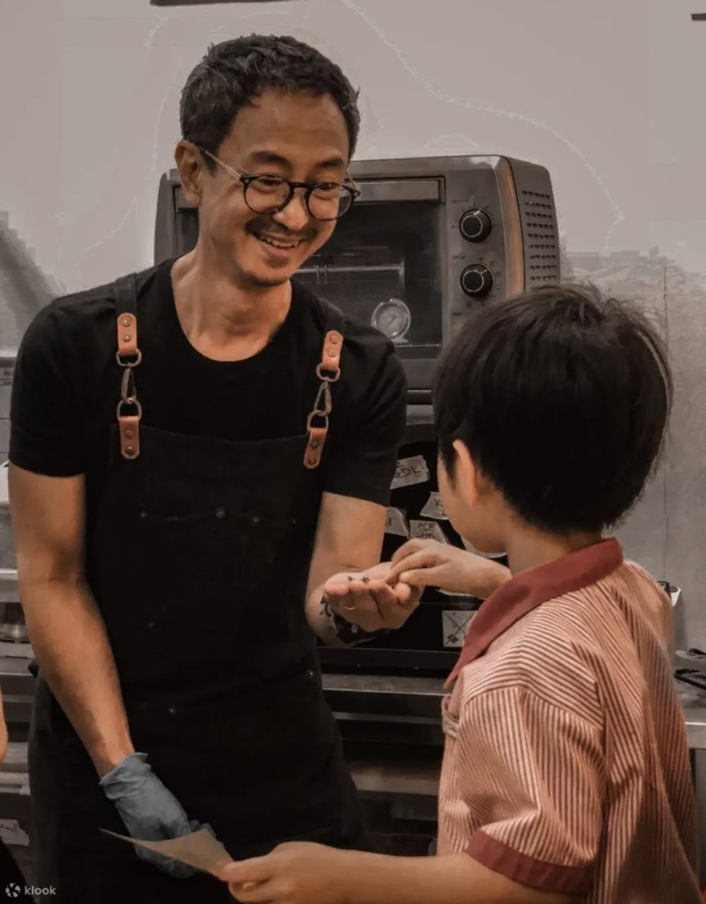 Bean to Bar Chocolate Factory Tour with Chocolate Making Experience