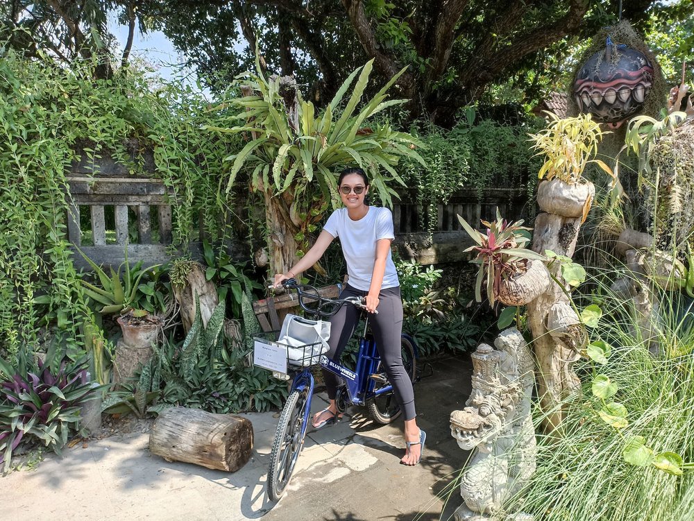 sanur bali - girl in e-bike