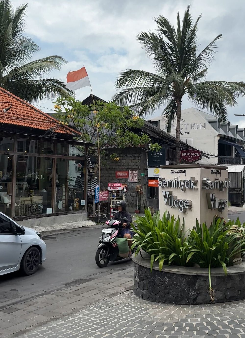 seminyak - seminyak village entrance