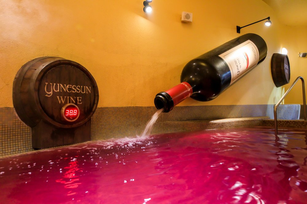 Kowaki-en Yunessun Wine Bath