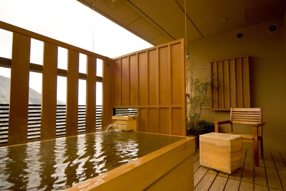 Mikawaya Ryokan onsen bath