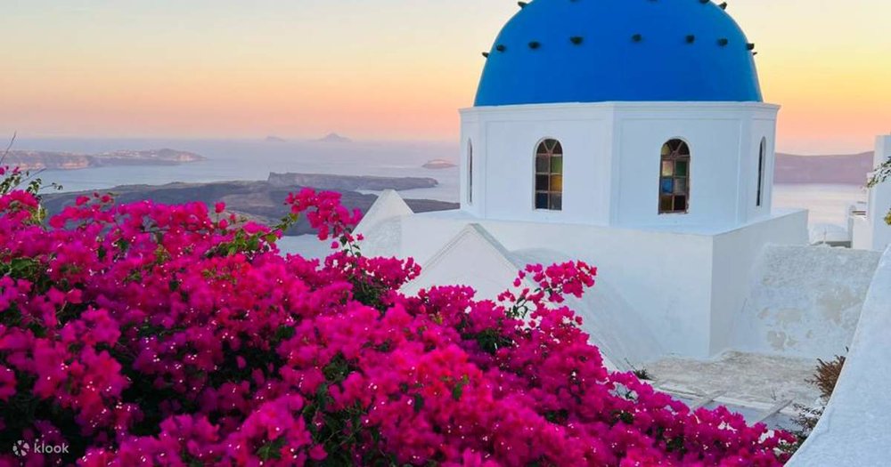 Thị Trấn Oia Mơ Mộng