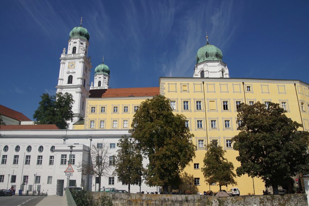  Nhà Thờ Thánh St. Michael