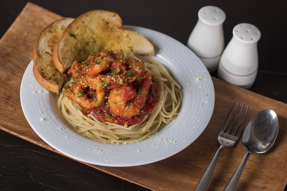 Spaghetti with Spanish bread