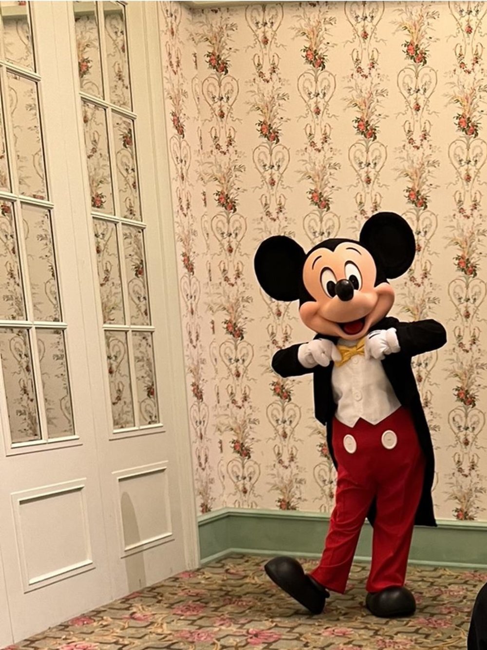 香港ディズニー レストラン パークダイニング エンチャンテッド・ガーデン・レストラン(香港ディズニーランド・ホテル)