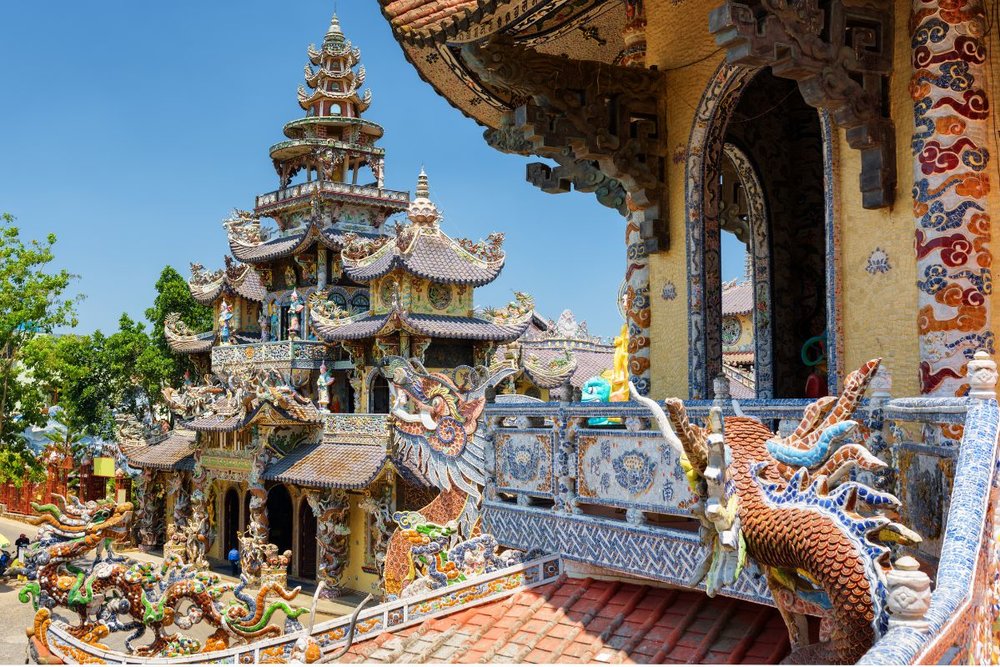 Ấn Tượng Với Long Hoa Viên