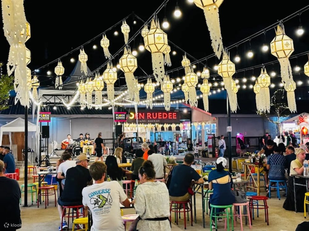 Street Performances in Chiang Mai