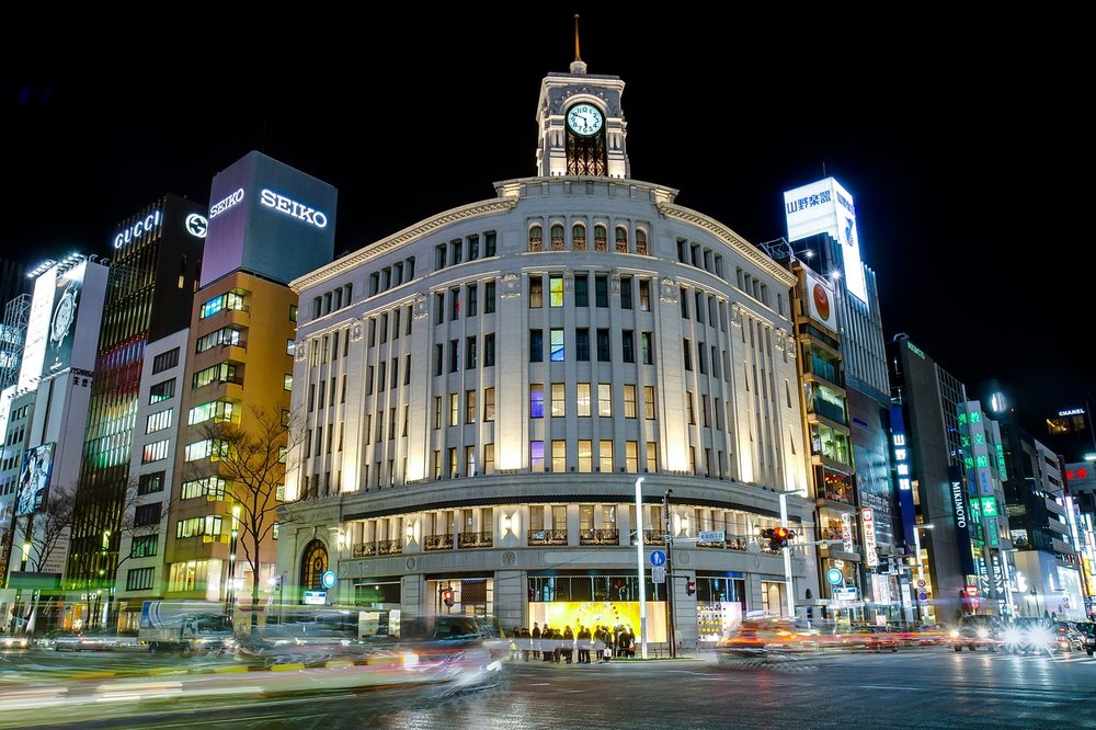 where to stay near tokyo train stations