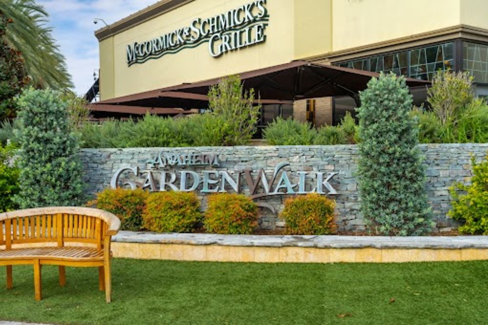 US アナハイム 観光 アナハイム・ガーデンウォーク