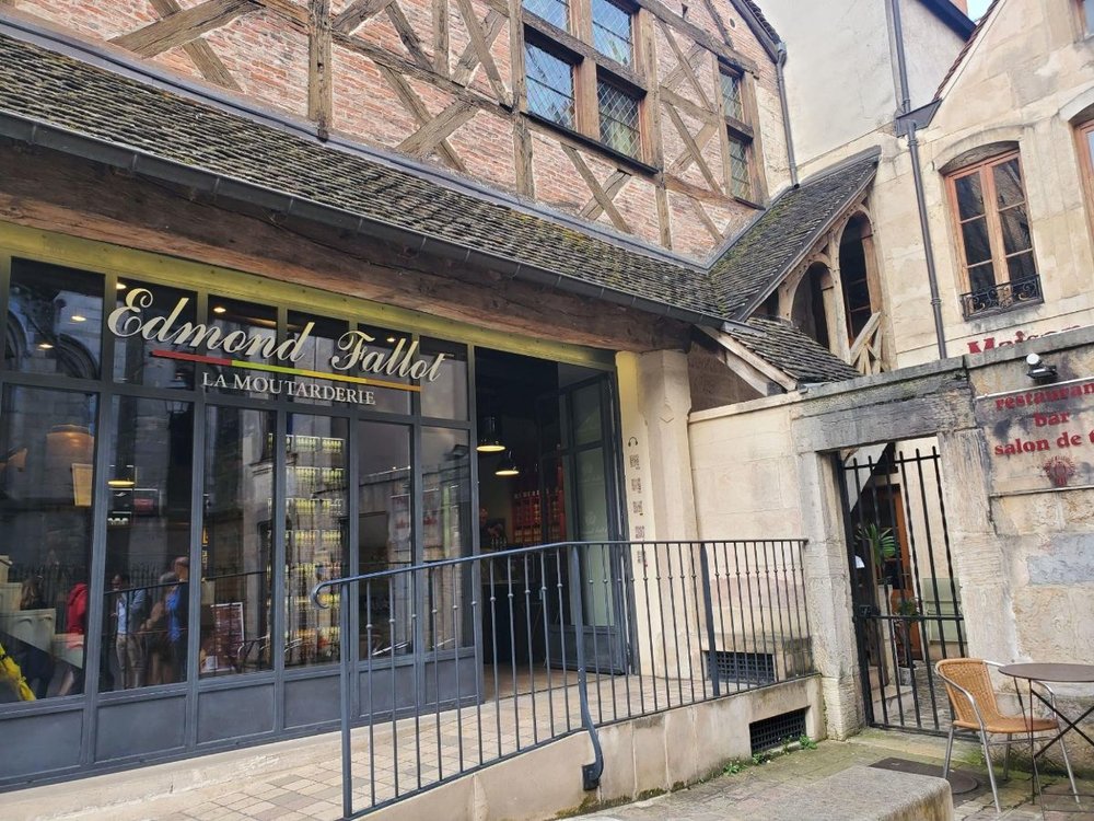 フランス・ディジョン観光ガイド|パリから鉄道で行くブルゴーニュの旅 Edmond Fallot