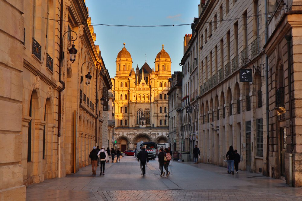 フランス・ディジョン観光ガイド|パリから鉄道で行くブルゴーニュの旅 ディジョン・ディスカバリー