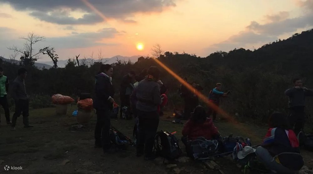 Thử Thách Trekking Lên Đỉnh Fansipan Ở Sapa