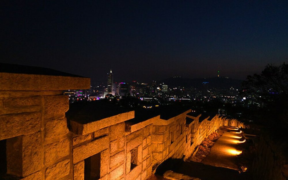 du-lich-seoul-ve-dem