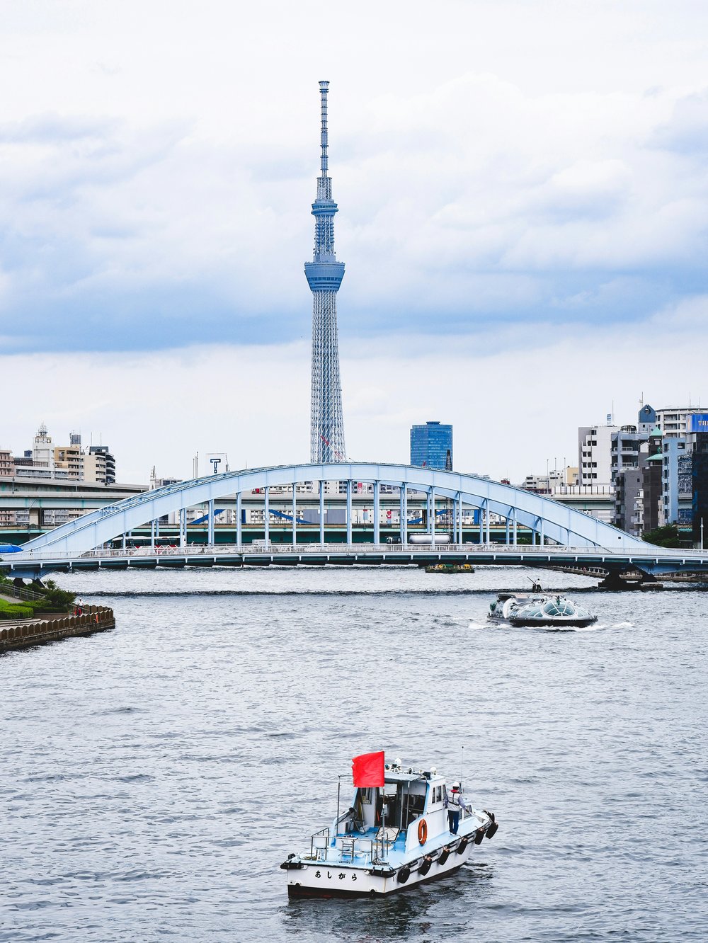 Tokyo Skytree amidst the Sumida River, Photo Credit: Susann Schuster on Unsplash