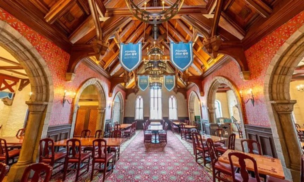フロリダ ディズニー レストラン 4749 アケシュース・ロイヤル・バンケット・ホール