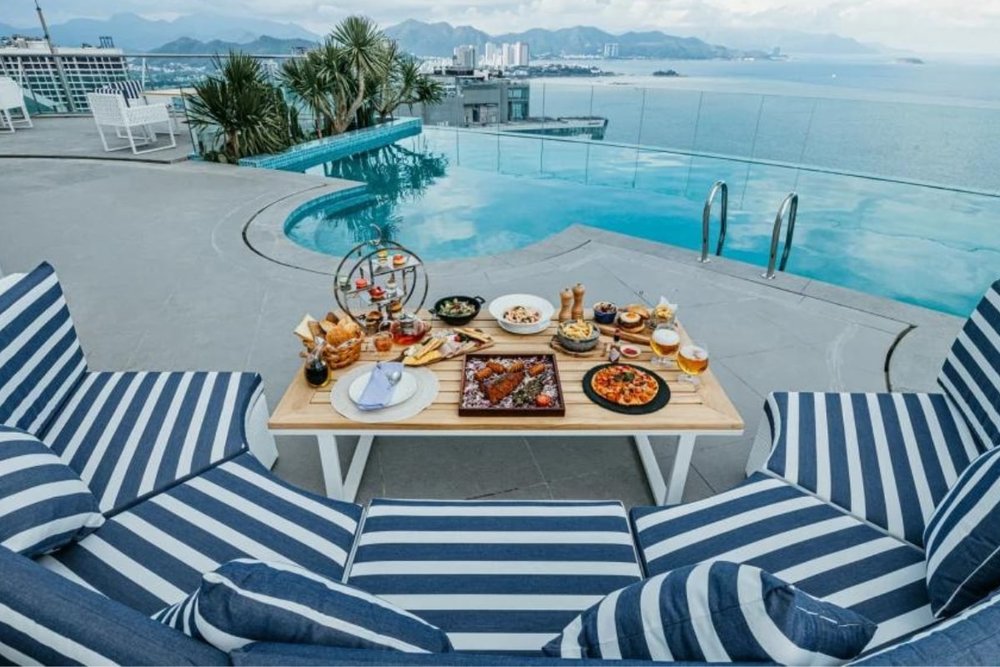 Nhà Hàng Sky Blu Lounge 