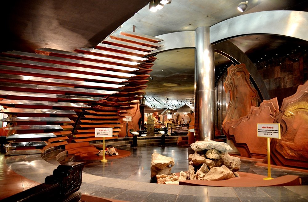 Tầng 2 - Bảo Tàng Hồ Chí Minh - Dòng Chảy Lịch Sử: Từ 1945 Đến Nay