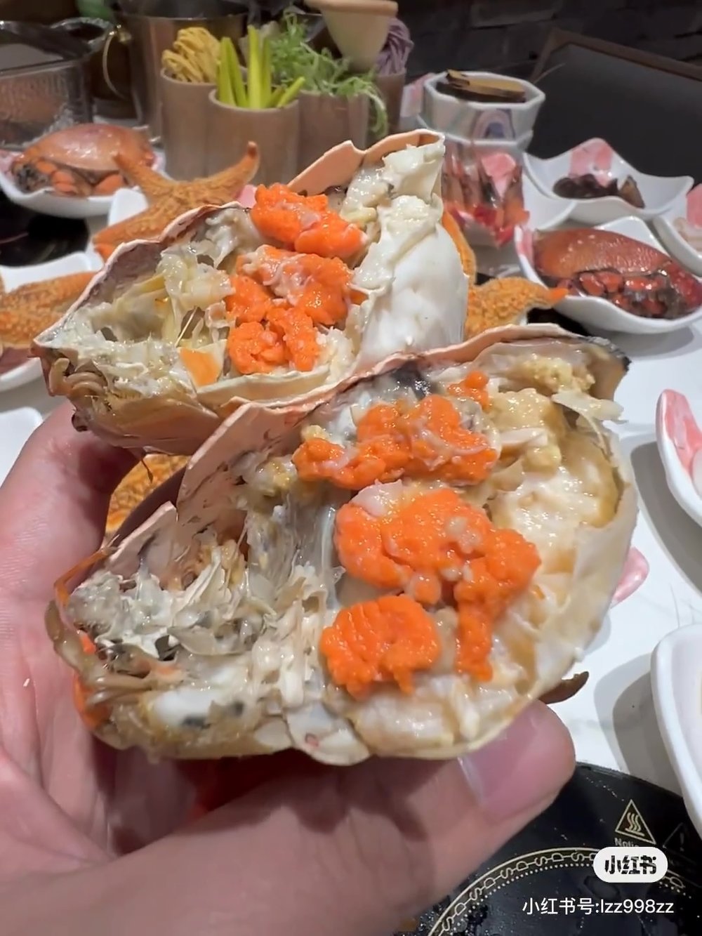 深圳大閘蟹, 曼格姿造·活海鮮·榴槤自助—任食大閘蟹鮑魚