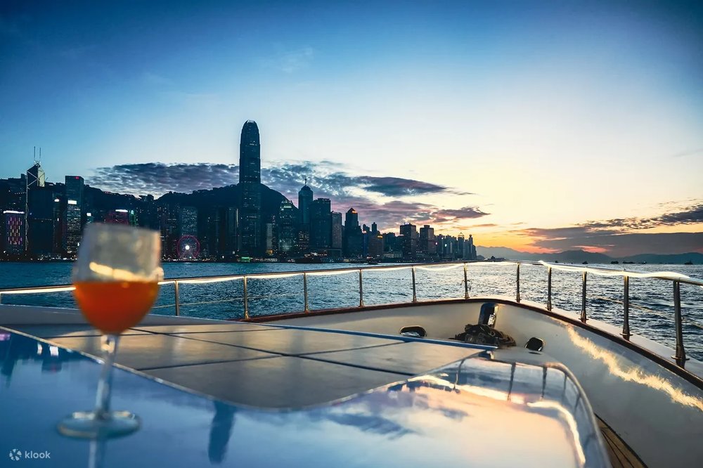 couples friendly things to do in hong kong hong kong luxury yacht