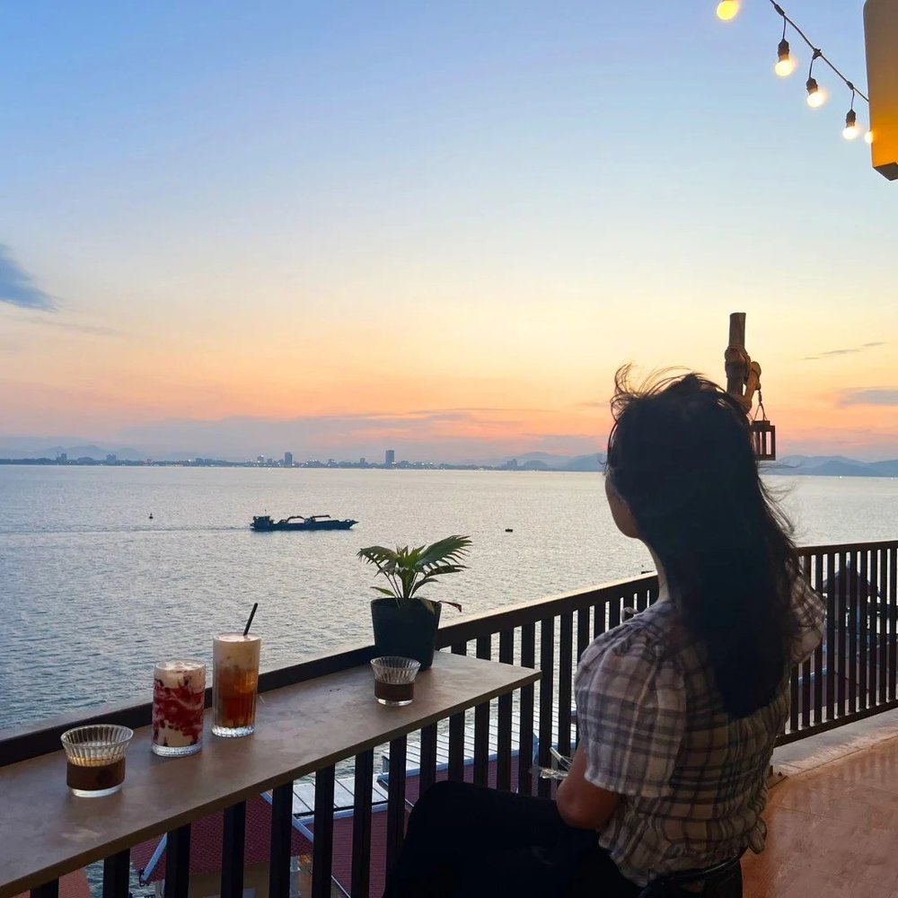 Sunset Sonata Vinwonders Cửa Hội