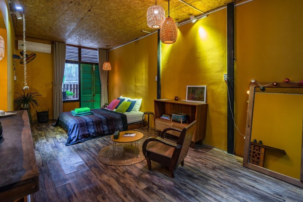 HoLo Opera Saigon Serviced HomeStay