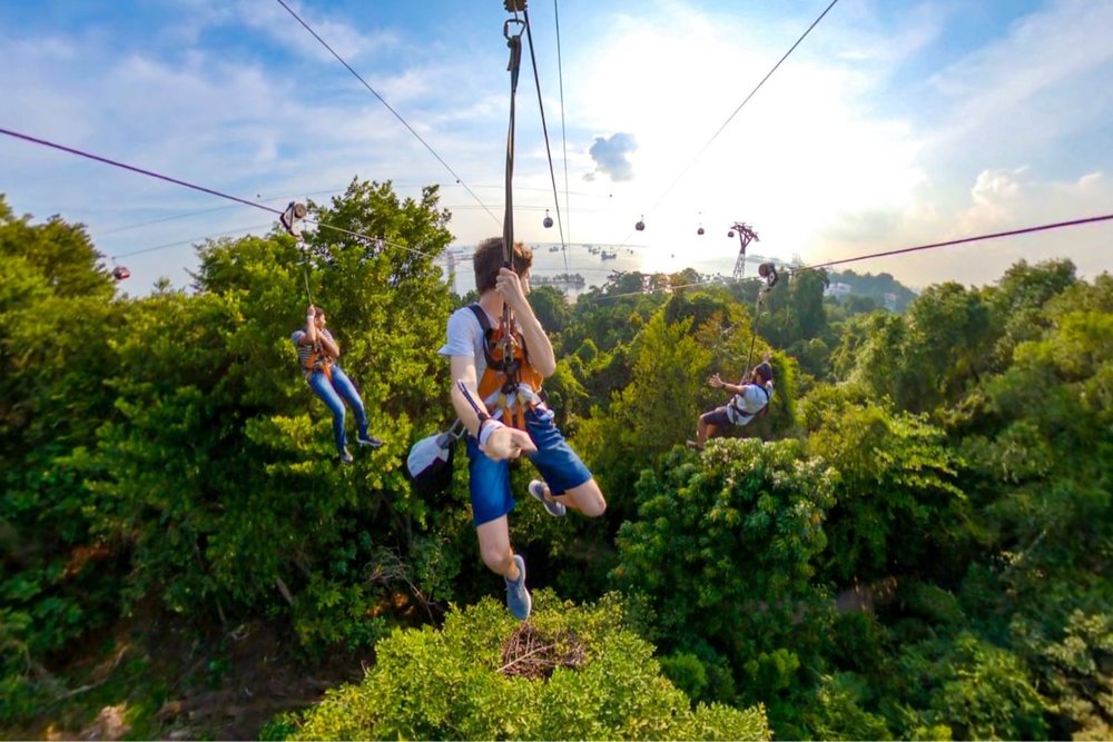 Trải Nghiệm Trượt MegaZip tại Công Viên Mega Adventure