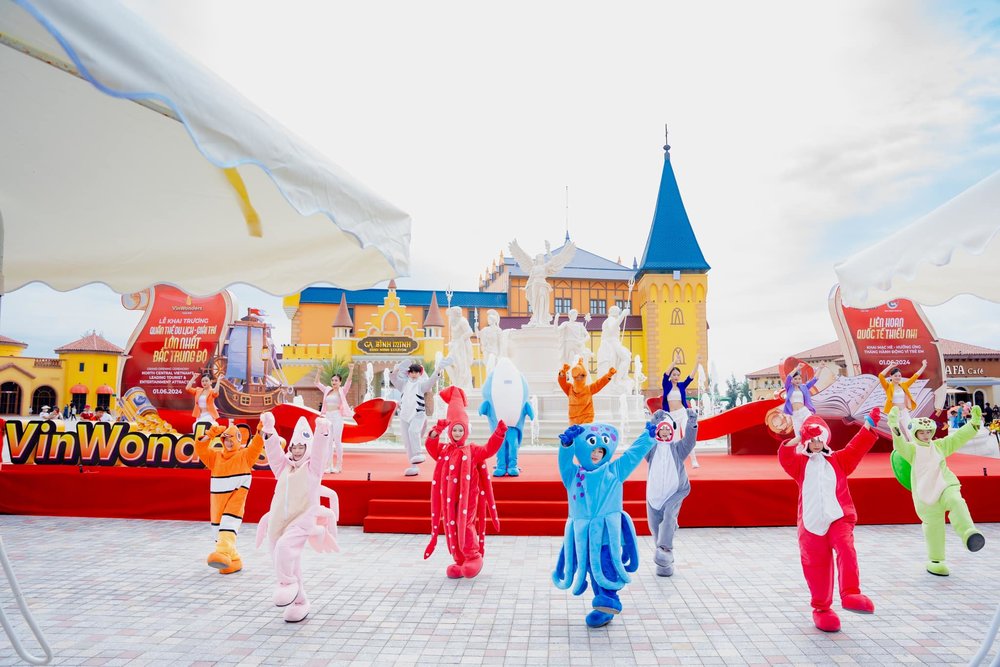 Diễu Hành Tropical Carnival