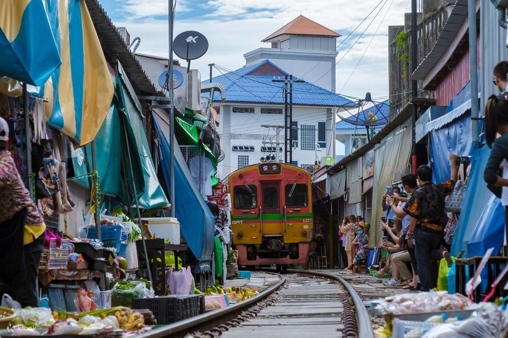 Chợ Nổi Damnoen Saduak & Chợ Đường Sắt Maeklong - Bangkok