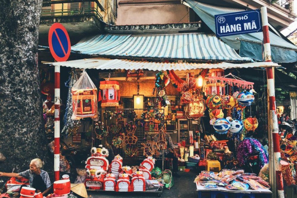 Phố Hàng Mã Hà Nội - Thiên Đường Sắc Màu Và Lễ Hội Đèn Đêm