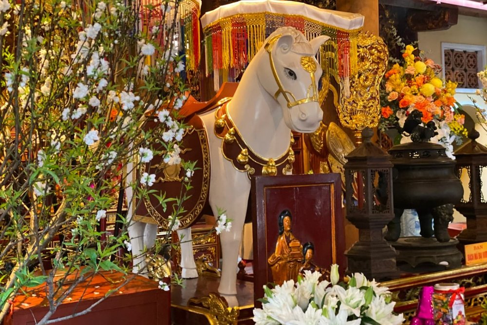 Đền Bạch Mã - Đền Thiêng Liêng Của Thành Thăng Long