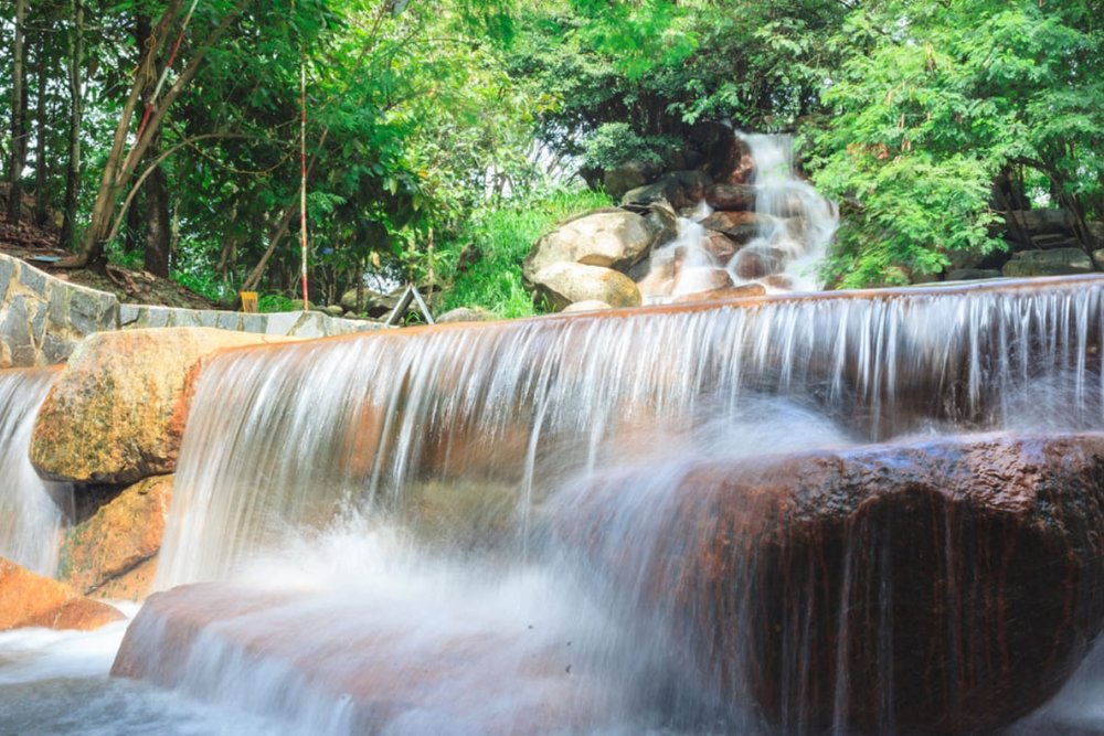 Tận Hưởng Thác Nước & Suối Nhân Tạo