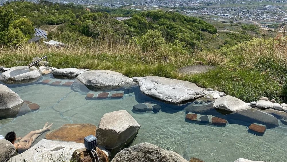  Hottarakashi Onsen - Yamanashi