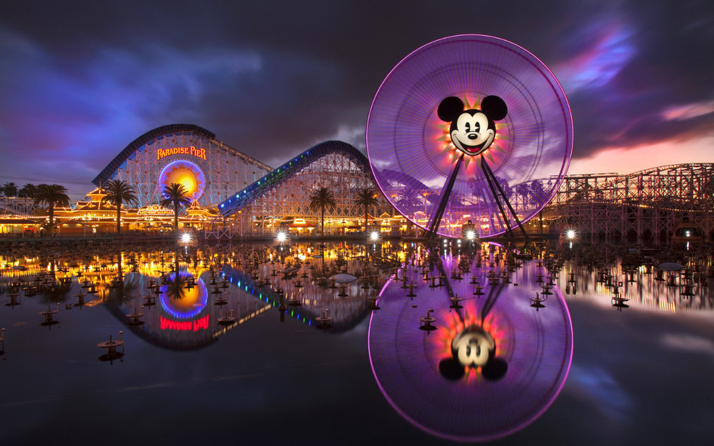 Disneyland-Resort-o-California