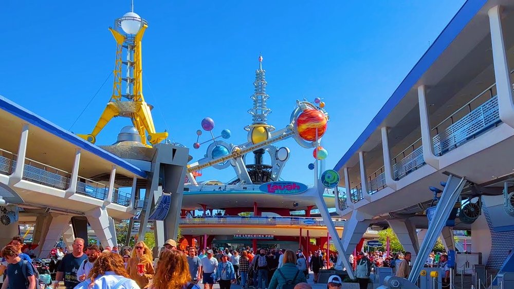 Disneyland-Resort-o-California