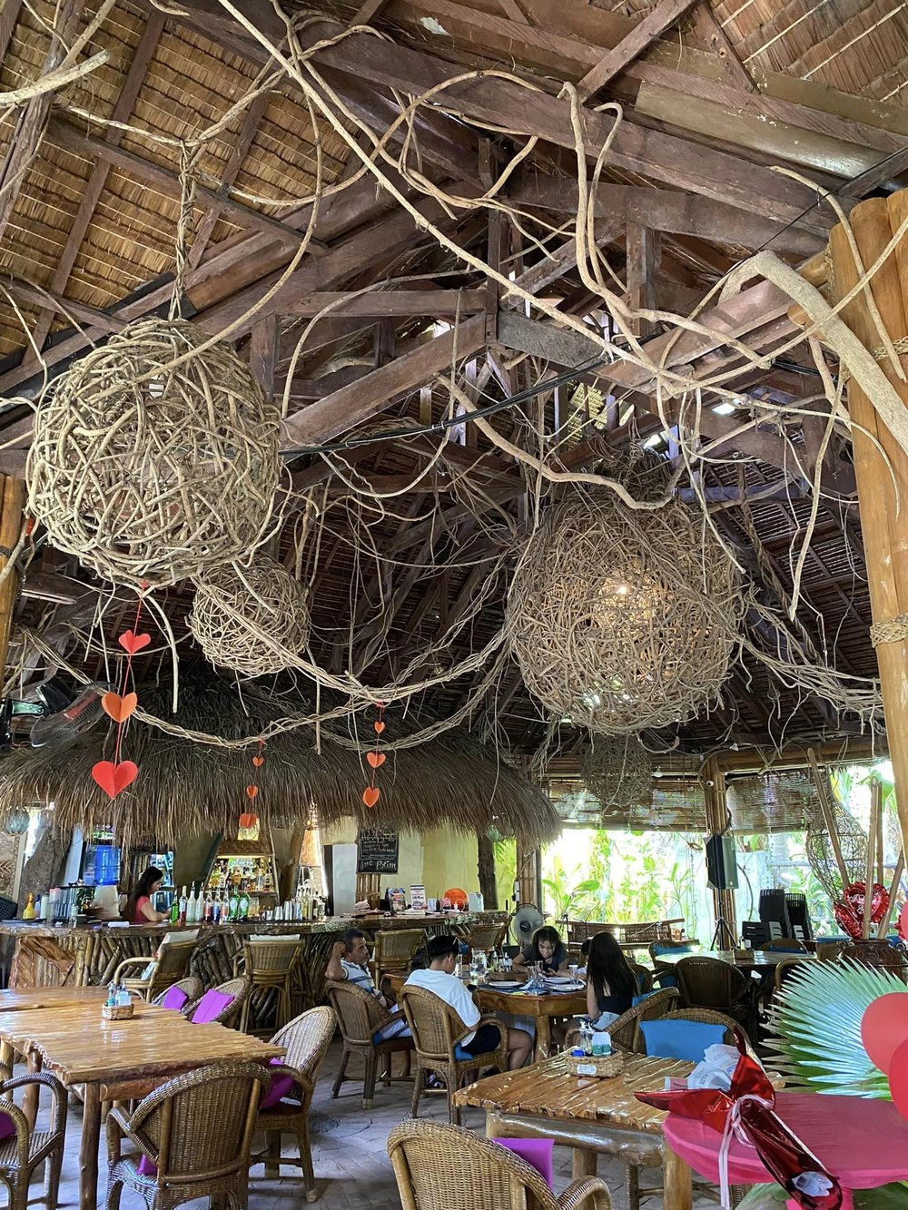 Dagsa Restaurant and Bar interior design