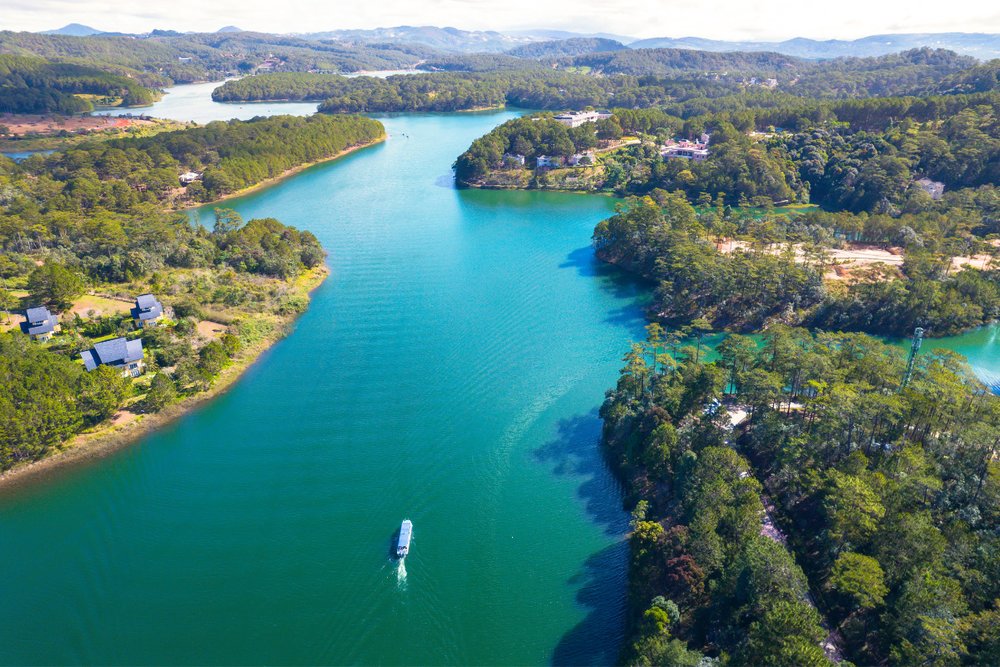 Hồ Tuyền Lâm Ở Đâu