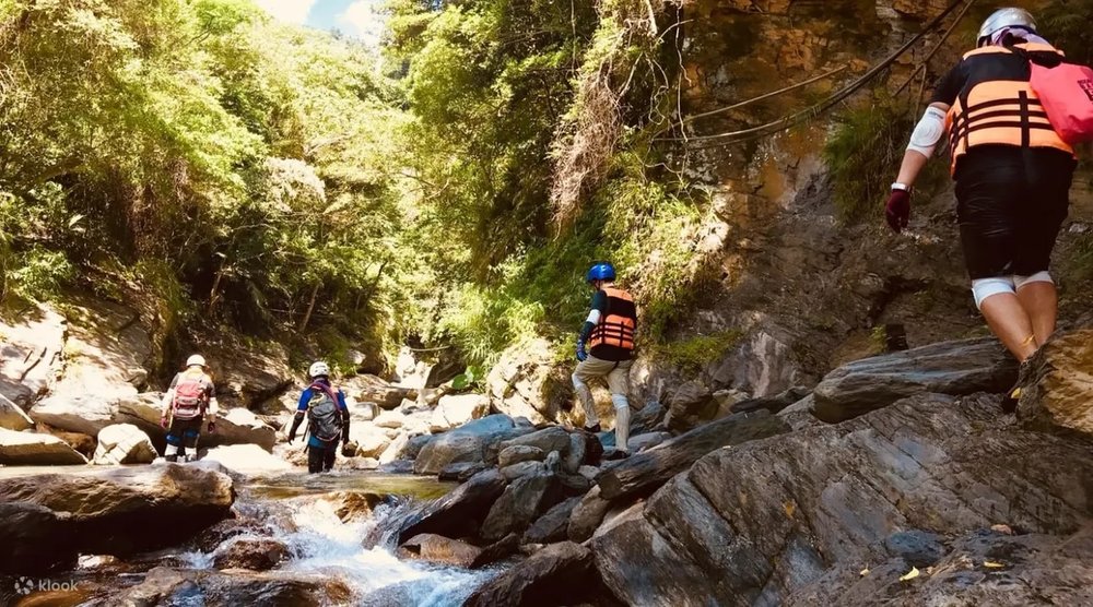 桑樹溪秘境溯溪體驗