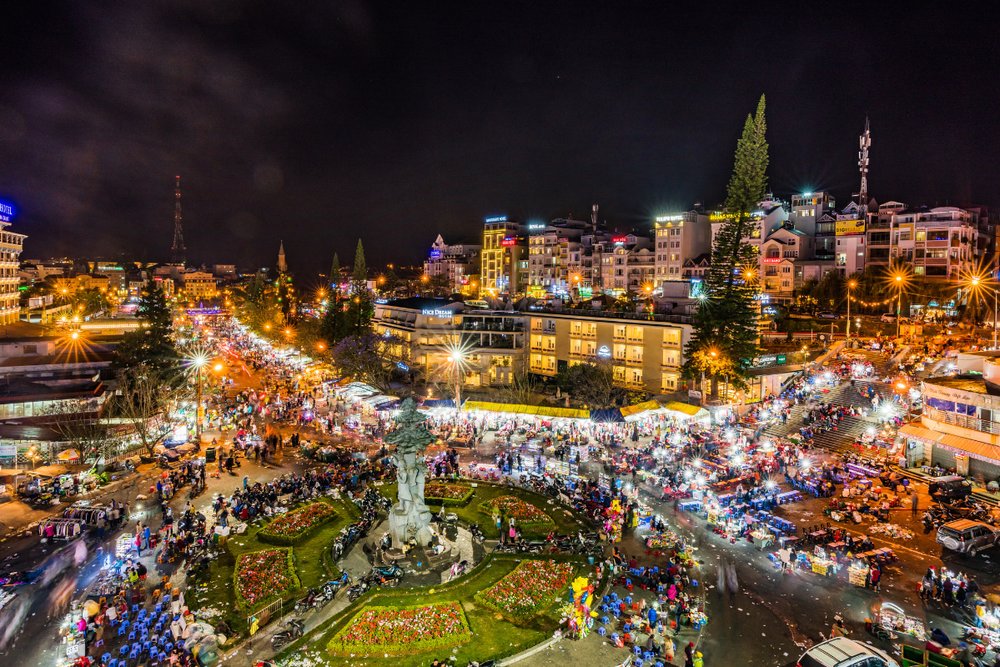 Di Chuyển Bằng Xe Có Tài Xế Riêng