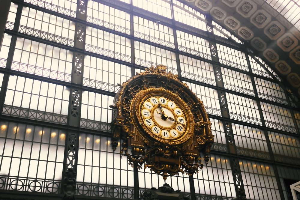 Check-in với đồng hồ khổng lồ