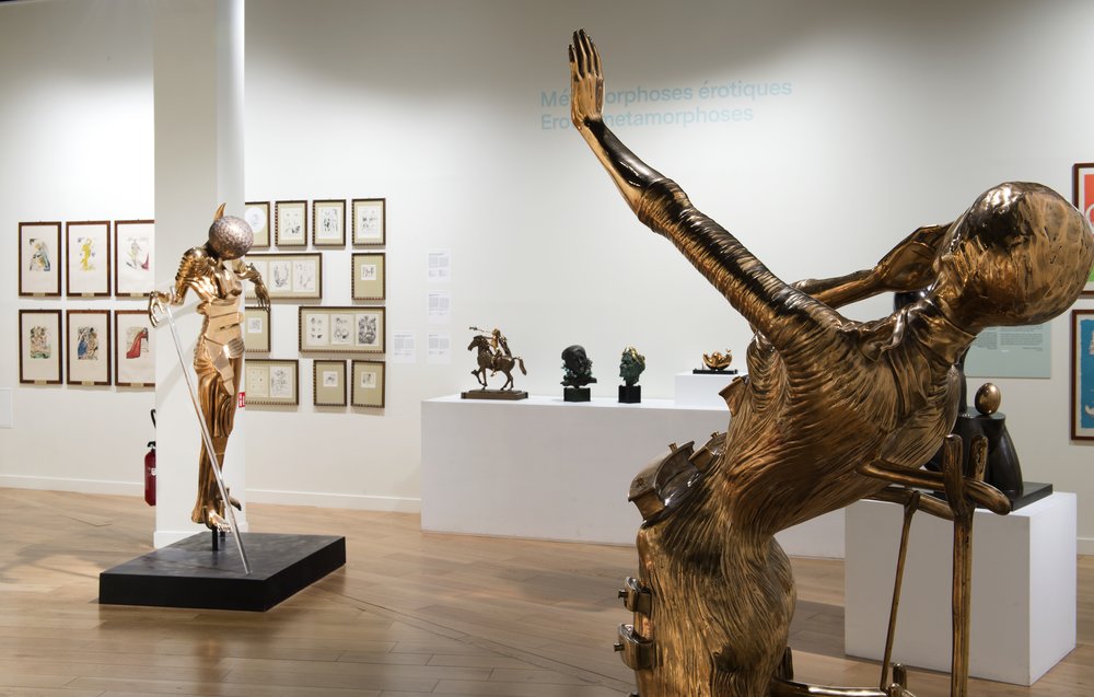 Xem Các Tượng Điêu Khắc Thể Hiện Trường Phái Siêu Thực