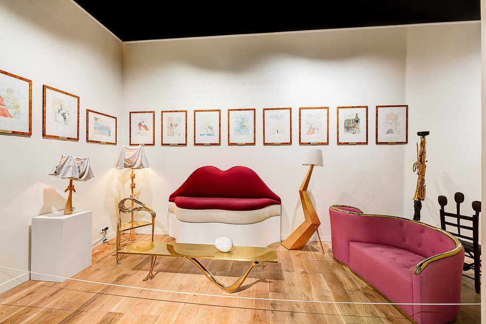 Xem Các Tượng Điêu Khắc Thể Hiện Trường Phái Siêu Thực