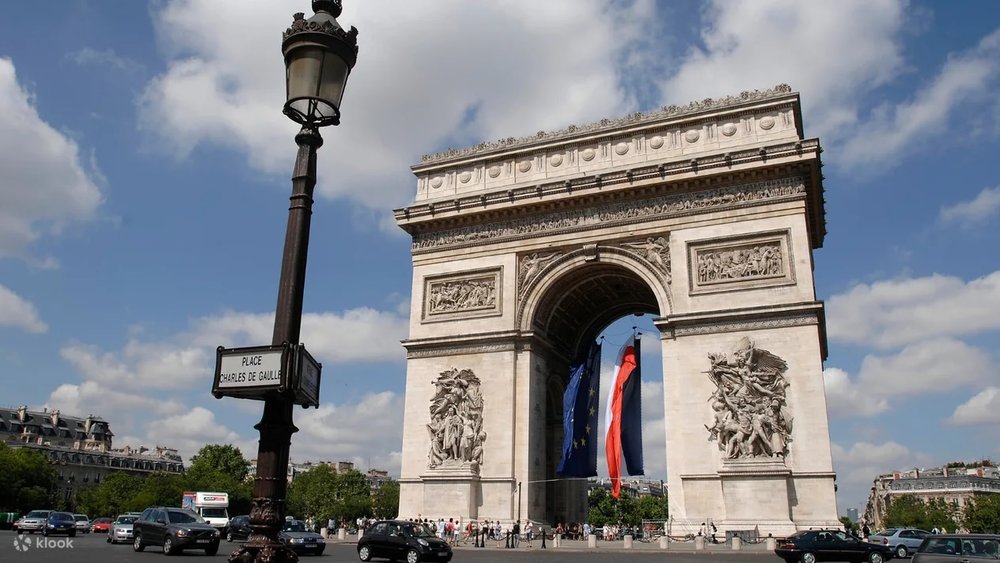 Tìm Hiểu Về Lịch Sử Bảo Tàng Dalí “Độc Lạ” Tại Paris