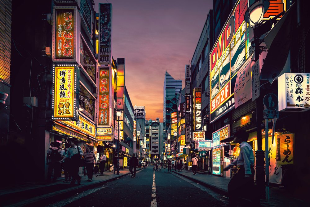 Shibuya Về Đêm: Thế Giới Neon Rực Rỡ