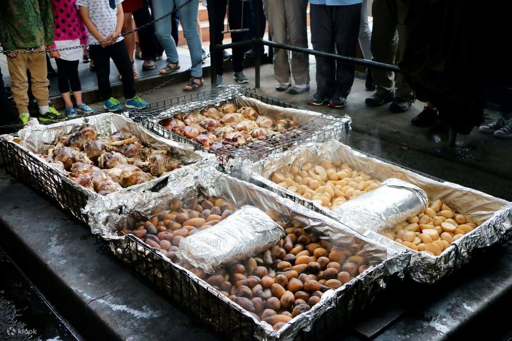 New Zealand North Island Road Trip Itinerary - Mitai Maori Cultural Experience Dinner Buffet