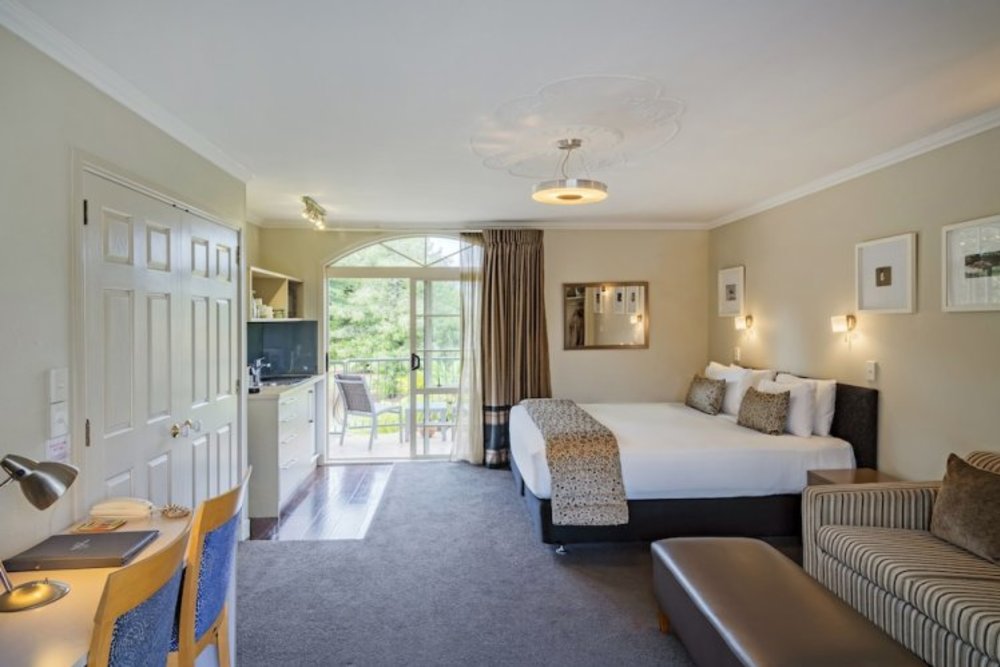 New Zealand North Island Road Trip Itinerary - Silver Fern Rotorua Suites & Spa