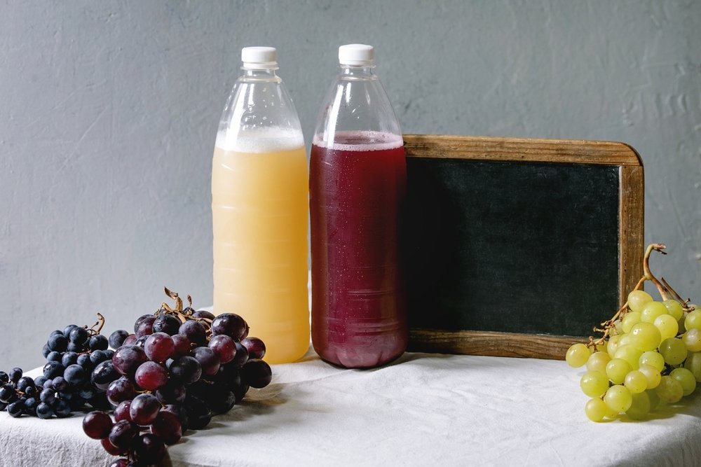 Rượu Vang Trắng Và Bánh Tart Hành Tây (Zwiebelkuchen And Federweisser)