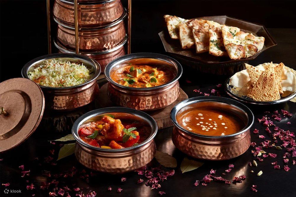 MY Tiffin Room di Raffles Hotel Singapore