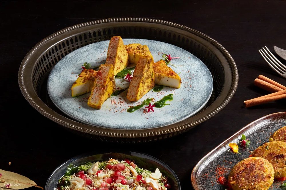 MY Tiffin Room di Raffles Hotel Singapore