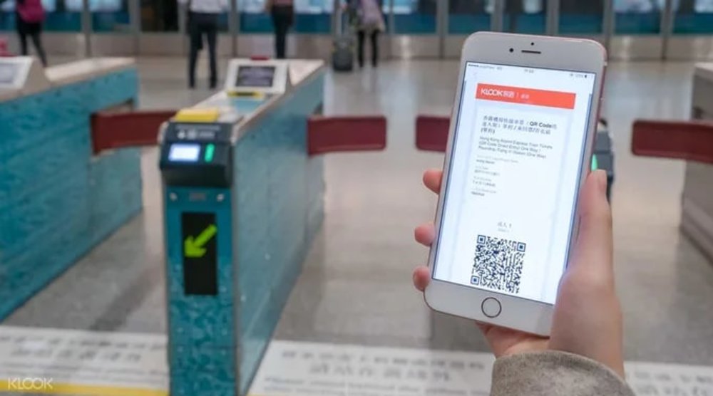 香港機場快線｜直接掃描QR Code即可通過閘門