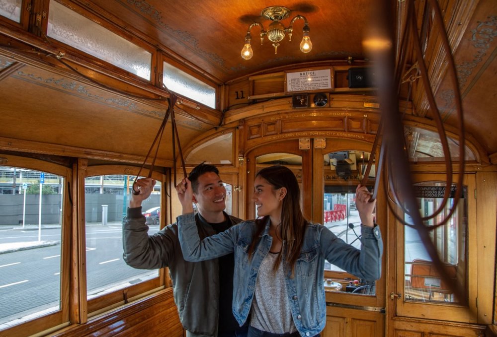 基督城隨上隨下電車